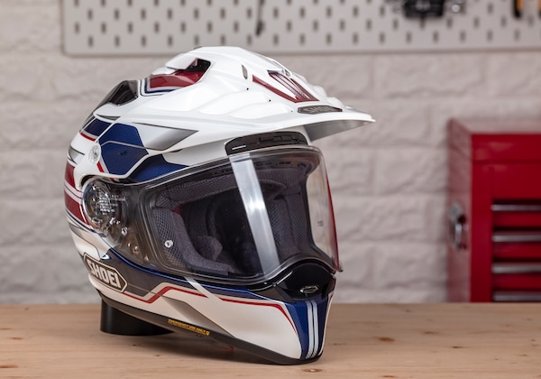 Five of the best adventure helmets featured image